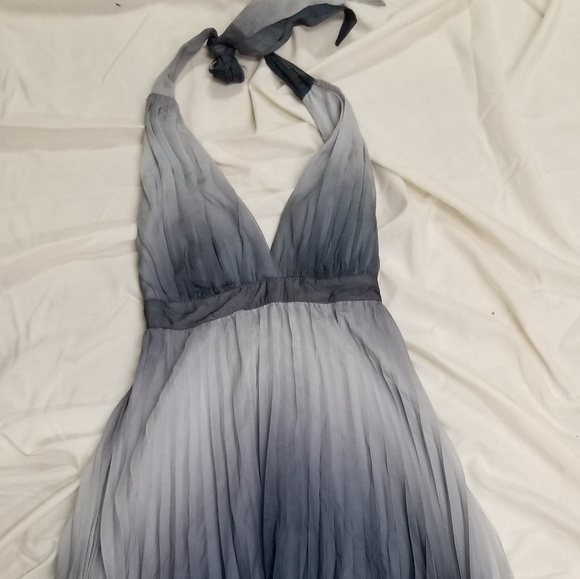 Dresses & Skirts - Pleated chiffon homecoming/prom dress